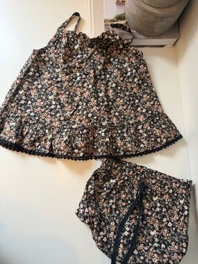 Luca Floral Jamie Kay Zoe Set Black Floral Ruffle - Tank & Bloomers